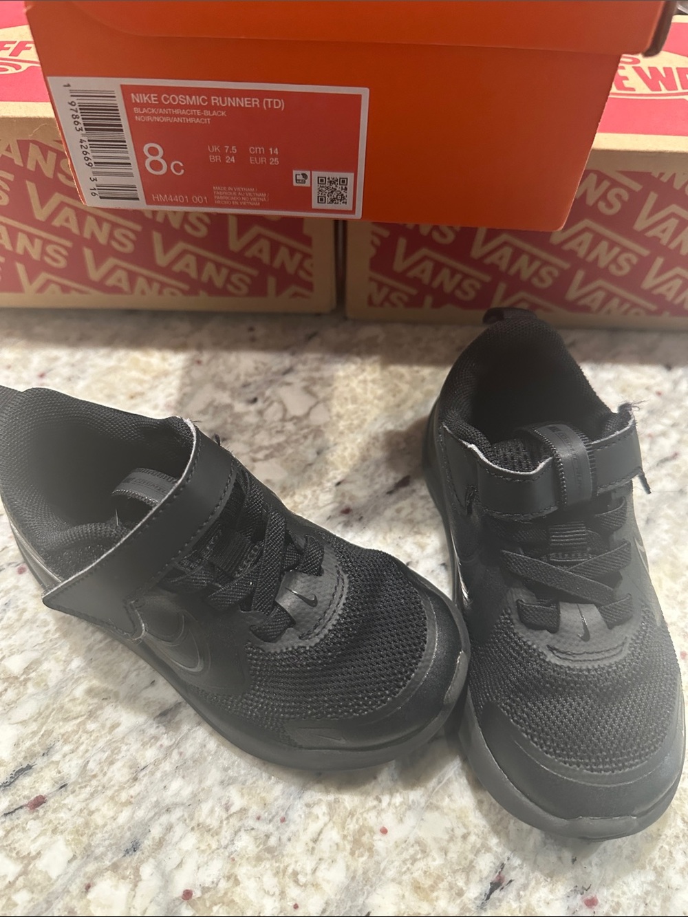 Nike cosmic runner 8C